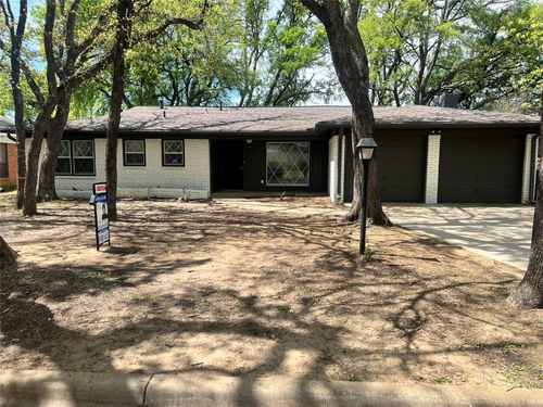 1508 Grantland Cir, Fort Worth, TX, 76112-3120 | Card Image