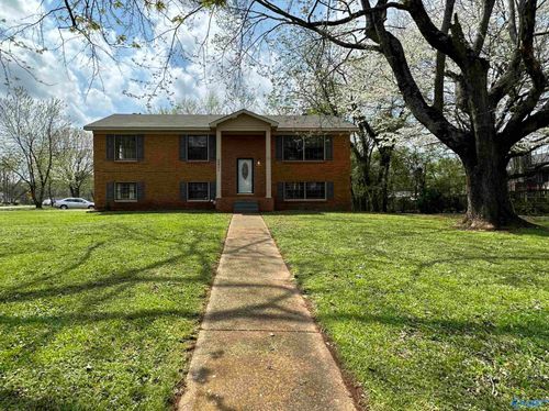 2601 Rita Ln Nw, Huntsville, AL, 35810-3547 | Card Image