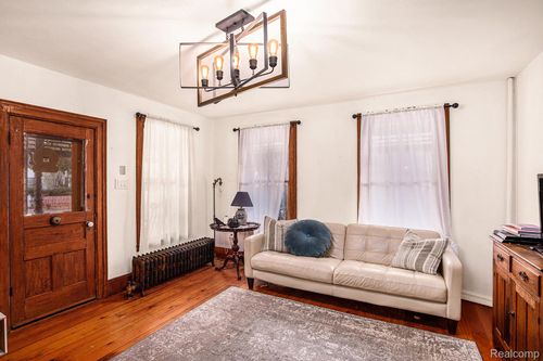 139 Tillson St, Romeo, MI, 48065-5154 | Card Image