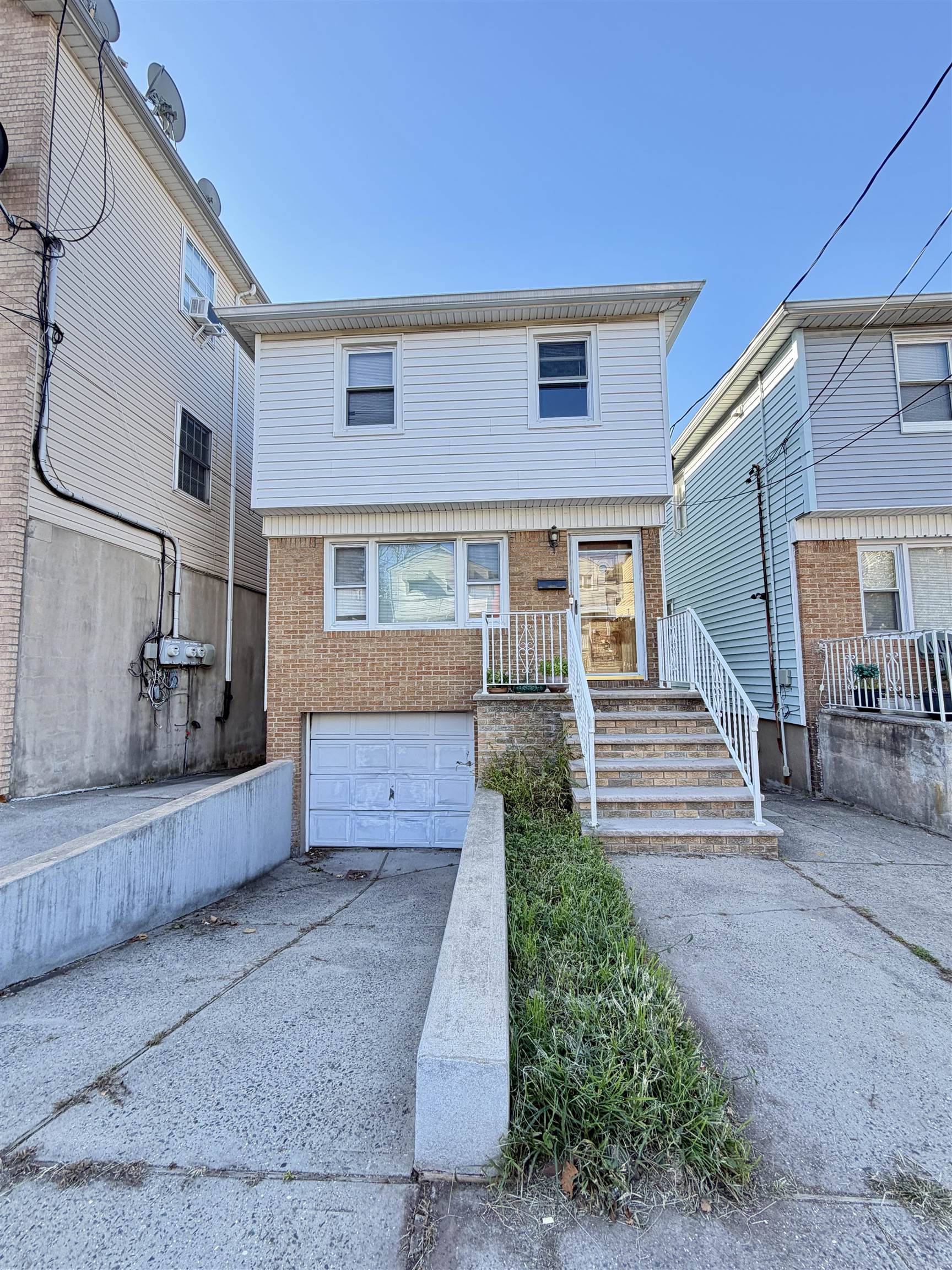 Residential Lease in JC, Heights