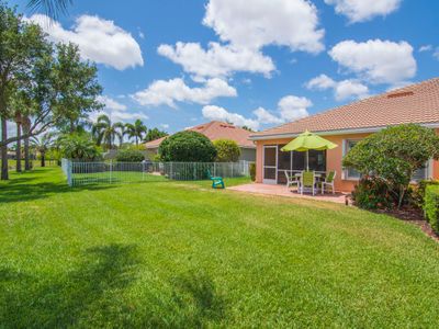 5375 Dominica Street, House attached with 3 bedrooms, 2 bathrooms and null parking in Vero Beach FL | Image 1