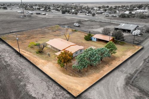 809 N Main St, Jayton, TX, 79528-2065 | Card Image