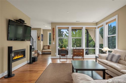 unit-a-9710 Main St, Bothell, WA, 98011-3476 | Card Image