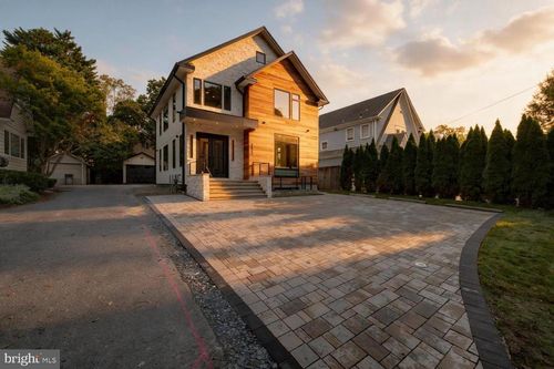 4421 Bradley Ln, CHEVY CHASE, MD, 20815-5230 | Card Image