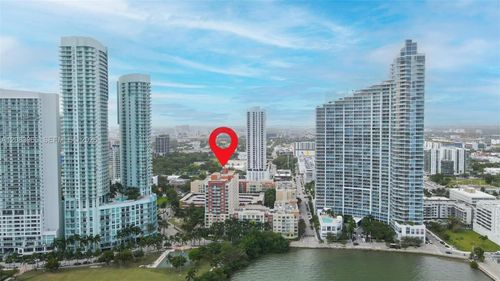 408-2000 N Bayshore Dr, Miami, FL, 33137-5118 | Card Image