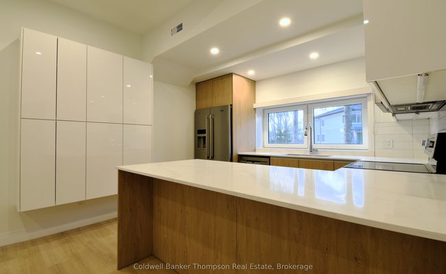1 - 58 Florence St W, Home with 3 bedrooms, 2 bathrooms and 3 parking in Huntsville ON | Image 8