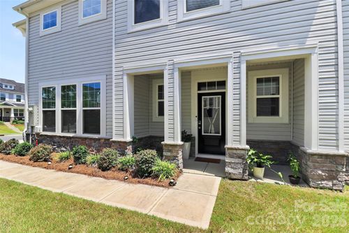 13327 Savaine St, Charlotte, NC, 28278-8590 | Card Image