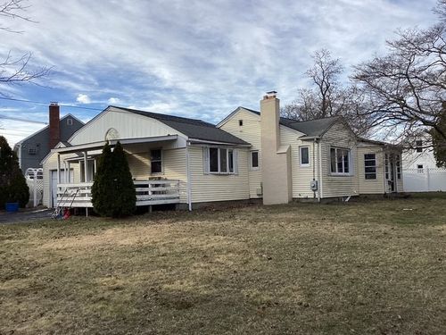 111 Aster St, Warwick, RI, 02888-5131 | Card Image