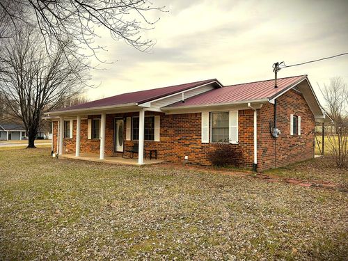 212 Austin Cir, Livingston, TN, 38570-8255 | Card Image