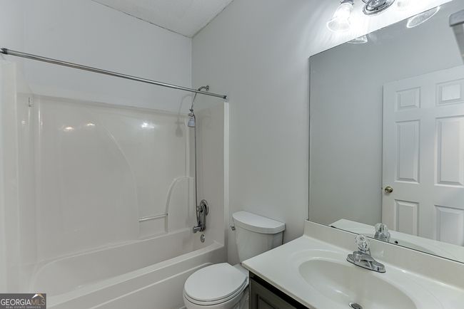 2464 Laurelfield Dr, House other with 3 bedrooms, 2 bathrooms and null parking in Grayson GA | Image 7