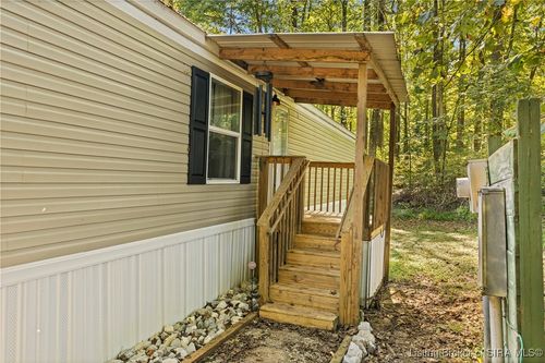 10700 Rabbit Hash Rd Se, Elizabeth, IN, 47117-8714 | Card Image