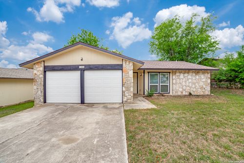 10506 Bounty Dr, San Antonio, TX, 78245-1302 | Card Image