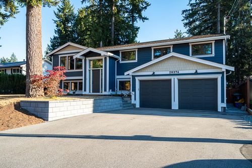 20376 40a Ave, Langley, BC, V3A2Y8 | Card Image