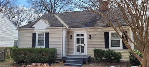 209 W Cornwallis Dr, Greensboro, NC, 27408-5803 | Card Image