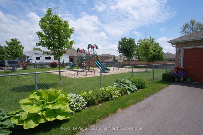 19 Whitfield Cres, House other with 3 bedrooms, 2 bathrooms and 4 parking in Elmvale ON | Image 35