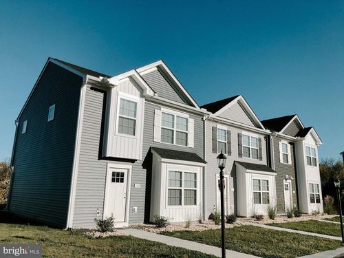 127 Balsam Ln, HANOVER, PA, 17331-1731 | Card Image