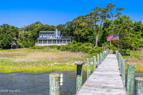1523 Shepard Rd Se, Southport, NC, 28461-9435 | Card Image