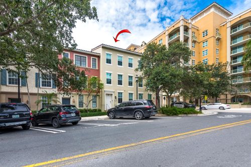 636 Fern Street, West Palm Beach, FL, 33401 | Card Image