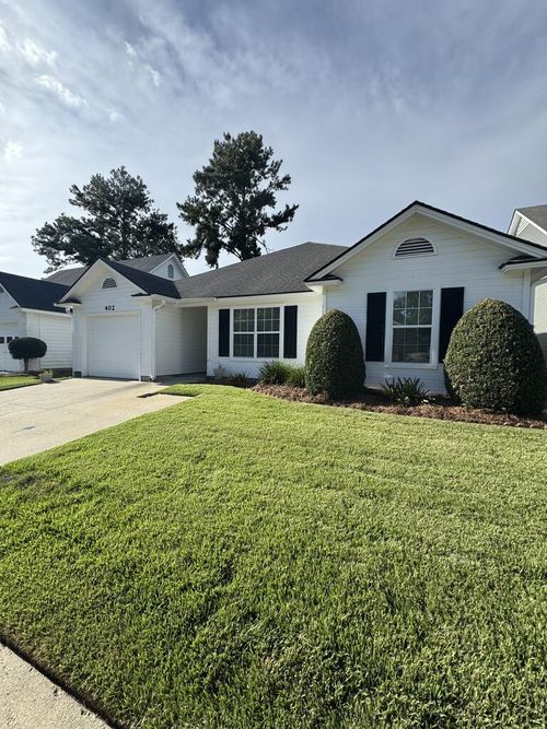 402 Georgetown Cir, Valdosta, GA, 31602-4110 | Card Image