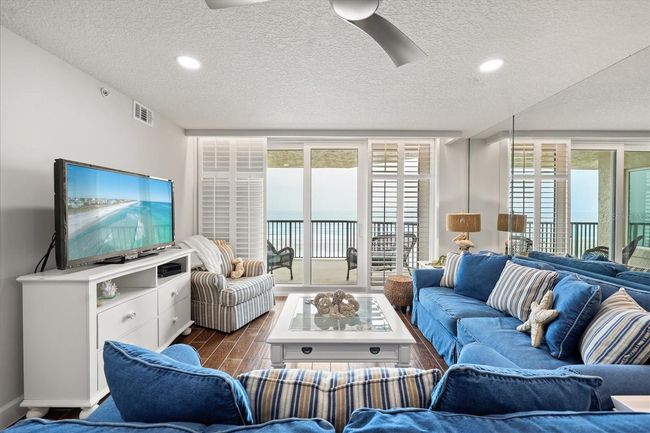 Living Room | Image 21