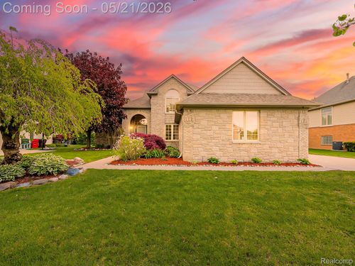 14001 Wayford Run, Shelby Township, MI, 48315-4824 | Card Image