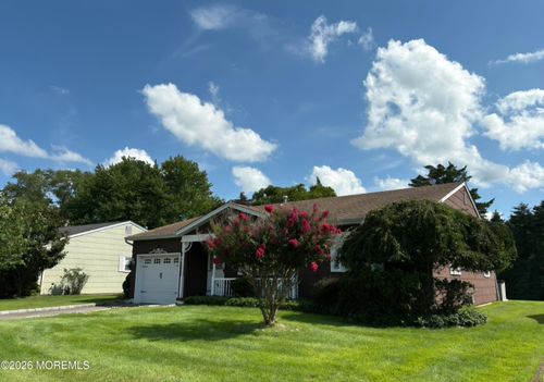 103 Westbrook Dr, Toms River, NJ, 08757-4703 | Card Image