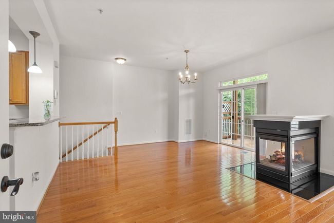 101 - 13800 Breezy Ridge Way, Townhouse with 3 bedrooms, 3 bathrooms and null parking in WOODBRIDGE VA | Image 10