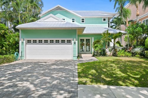 104 Intracoastal Cir, Tequesta, FL, 33469-2709 | Card Image