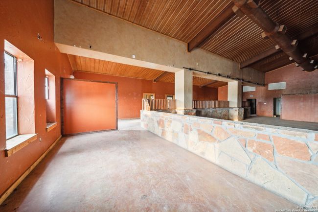 410 S Interstate 35, Home with 0 bedrooms, 0 bathrooms and null parking in Pearsall TX | Image 40