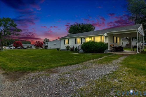 1012 Marsh St, Tappahannock, VA, 22560 | Card Image