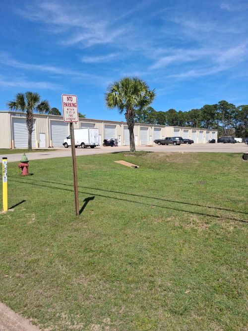 f2-155 Blake Ave, Fort Walton Beach, FL, 32548-3813 | Card Image