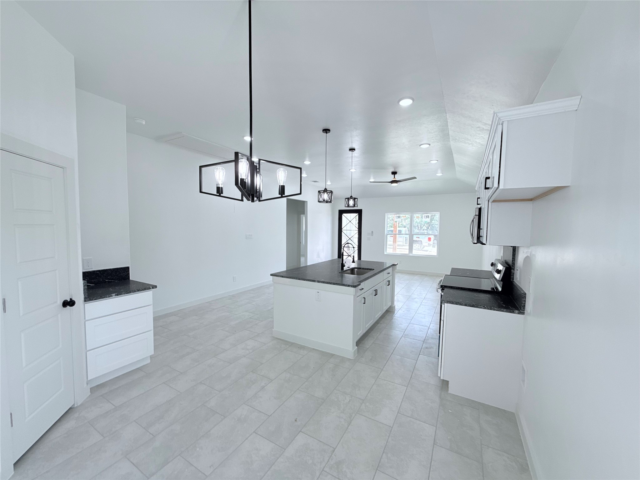 Residential in Devine 5