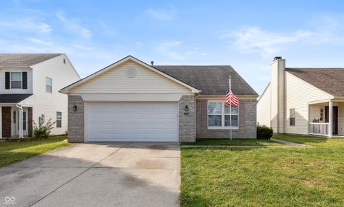 10511 Wintergreen Way, Indianapolis, IN, 46234-7632 | Card Image