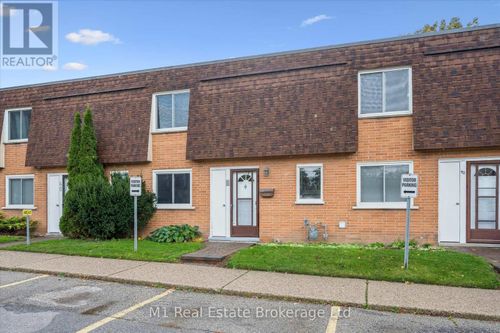 41-120 Country Club Dr, Guelph, ON, N1E3K7 | Card Image