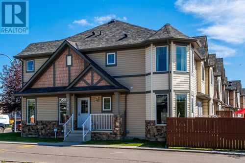 2445 Kingsland Rd Se, Airdrie, AB, T4A0B7 | Card Image