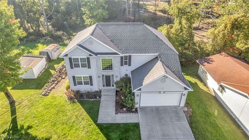 7278 Kentucky Dr, Bedford, OH, 44146-5713 | Card Image