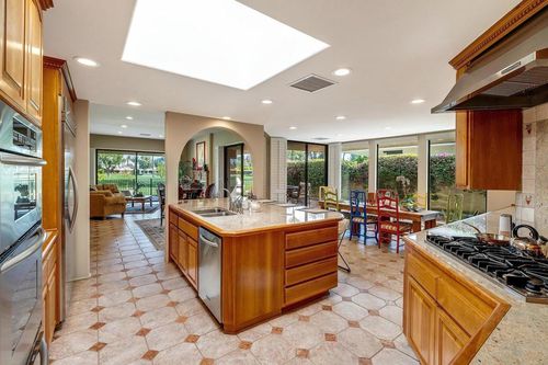 70 Columbia Dr, Rancho Mirage, CA, 92270-3150 | Card Image