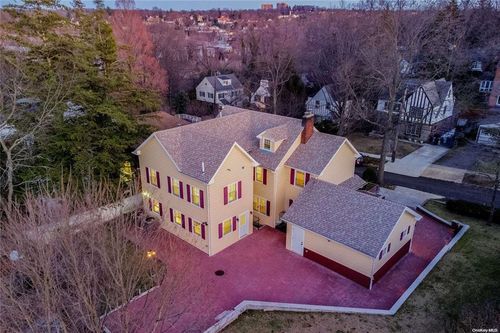 351 Hollywood Ave, Douglaston, NY, 11363-1113 | Card Image