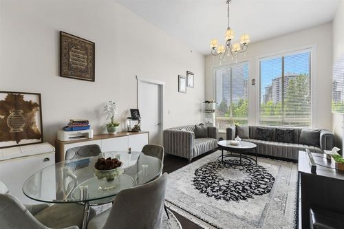 405-13468 King George Blvd, Surrey, BC, V3T0H5 | Card Image