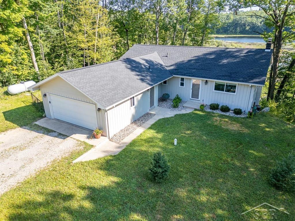 Mannsiding Rd, Clare, MI 48617