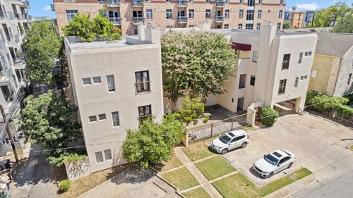 apt-302-712 Graham Pl, Austin, TX, 78705-4437 | Card Image