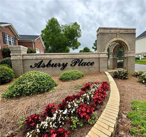 110 Asbury Place Ct, Clemmons, NC, 27012-7740 | Card Image