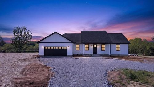 6180 Shaw Rd, Hillsboro, OH, 45133-7240 | Card Image