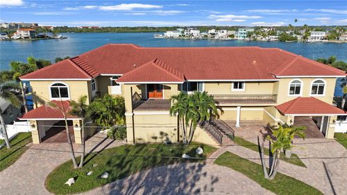 736 Pruitt Dr, MADEIRA BEACH, FL, 33708-2359 | Card Image