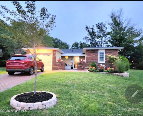 6 Burns Ct, Brick, NJ, 08724-1931 | Card Image