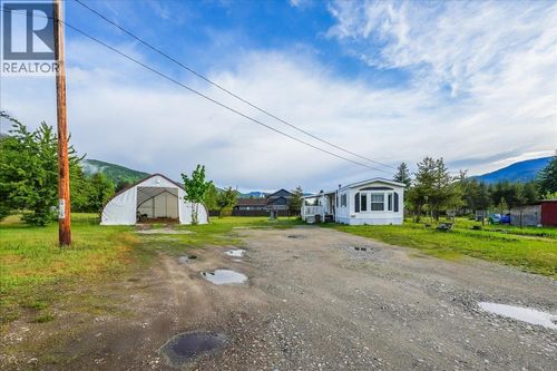 996 Waterloo Rd, Castlegar, BC, V1N4M3 | Card Image