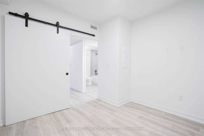 507 - 2 Augusta Ave, Condo with 2 bedrooms, 2 bathrooms and 1 parking in Toronto ON | Image 10