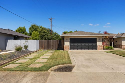 1391 Los Padres Way, Sacramento, CA, 95831 | Card Image