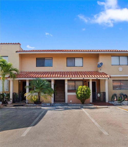 204-2735 W 60th Pl, Hialeah, FL, 33016 | Card Image