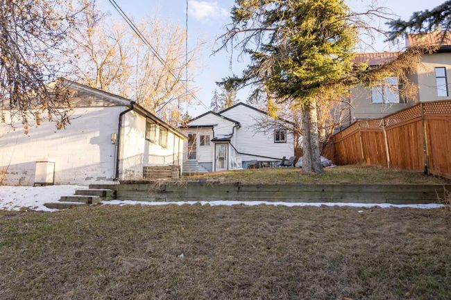 1510 23 Avenue Nw, Home with 2 bedrooms, 2 bathrooms and 3 parking in Calgary AB | Image 13